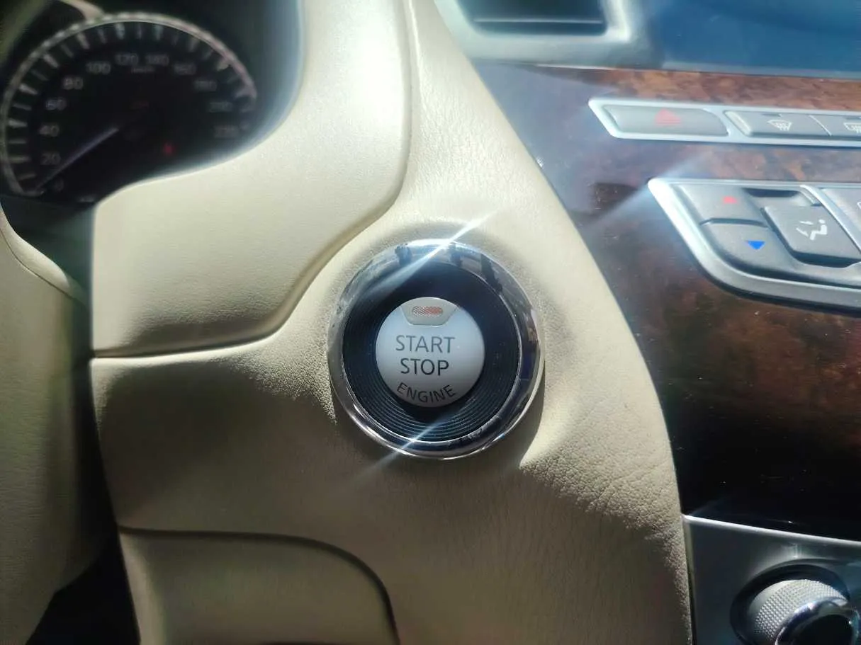 Car image 26