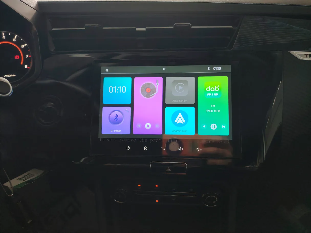 Car image 18