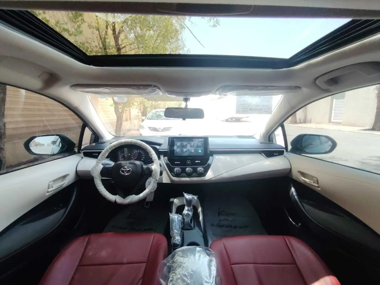 Car image 18
