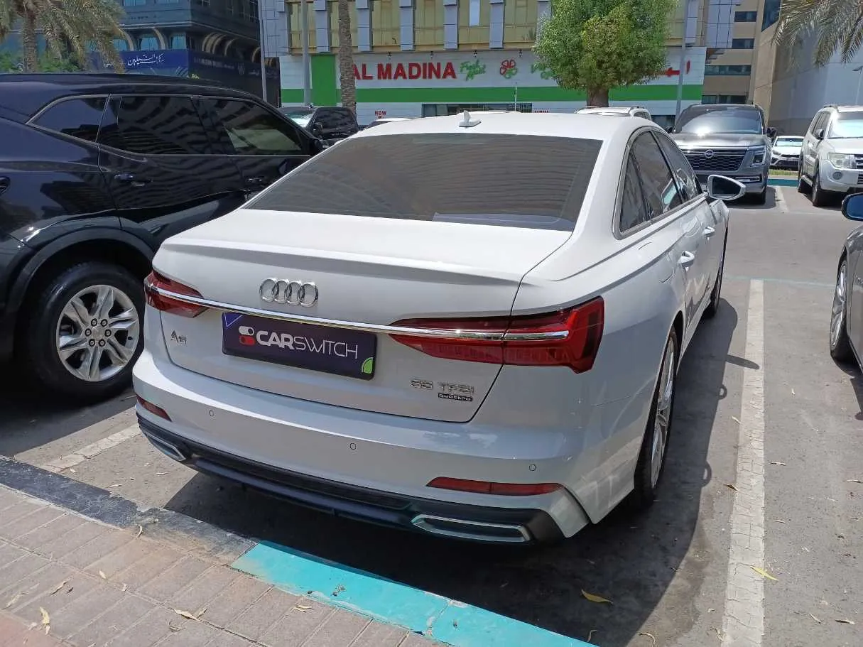 Car image 5