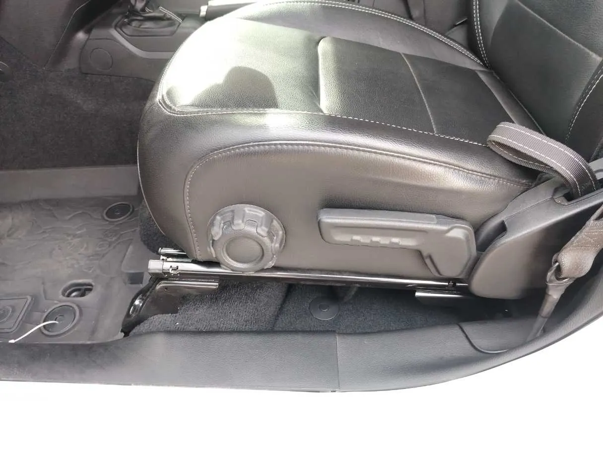 Car image 39