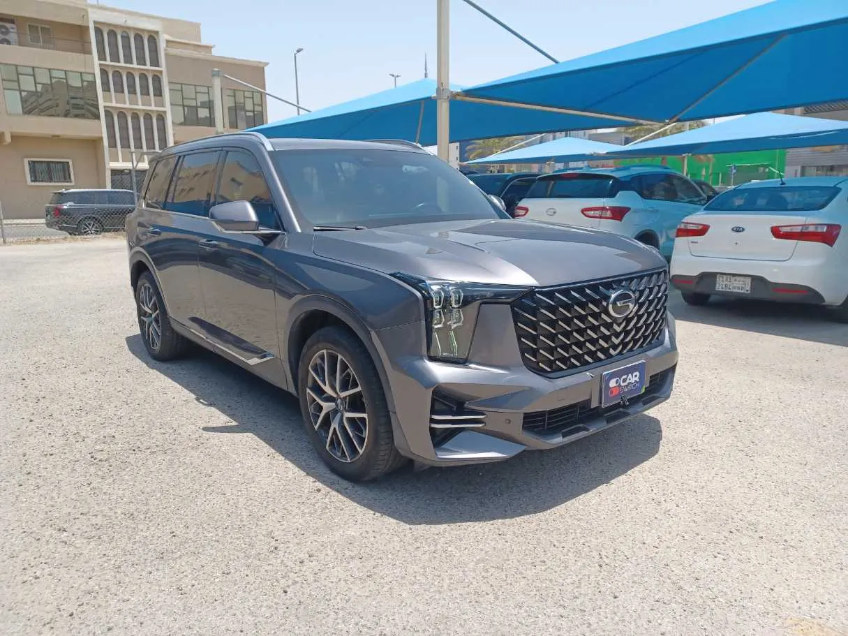 Car image 3