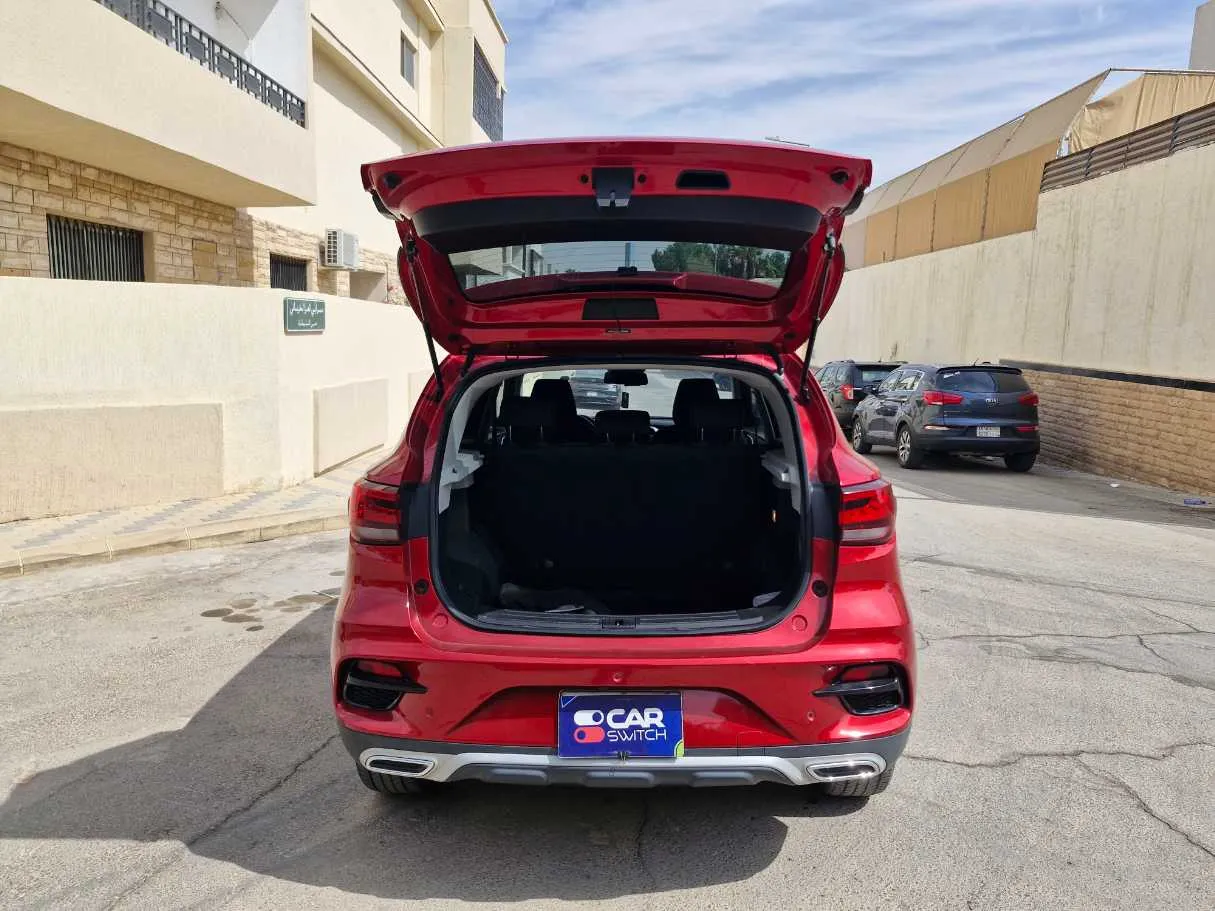 Car image 20