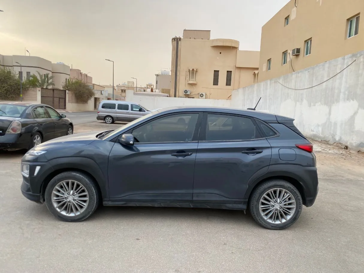 Car image 8