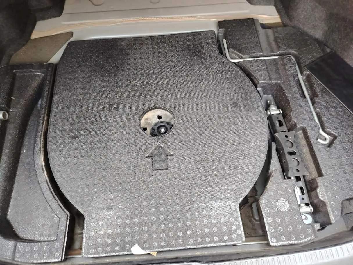 Car image 41