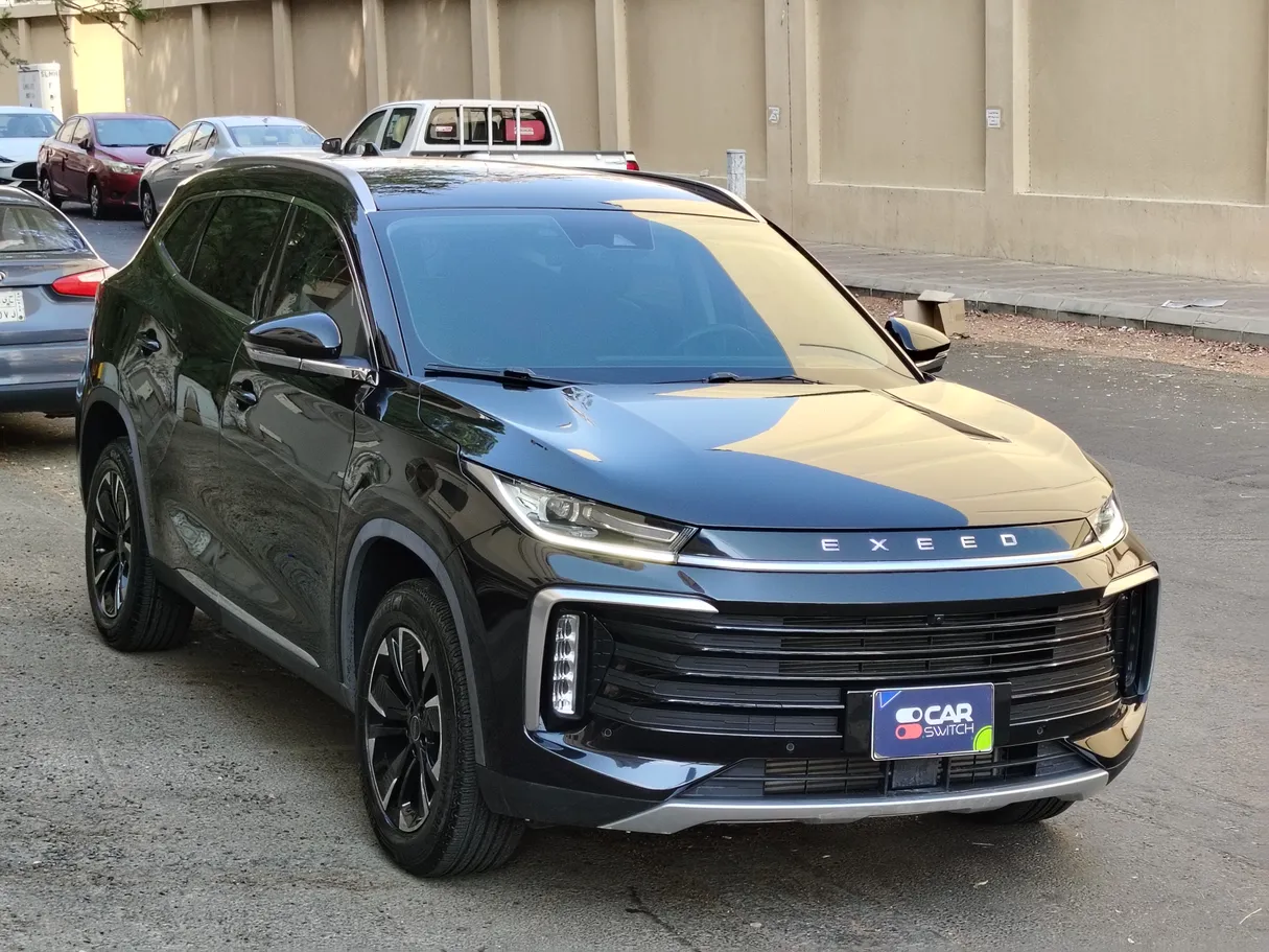 Car image 3