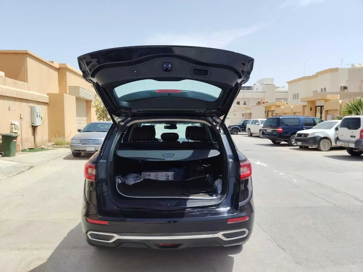 Car image 22