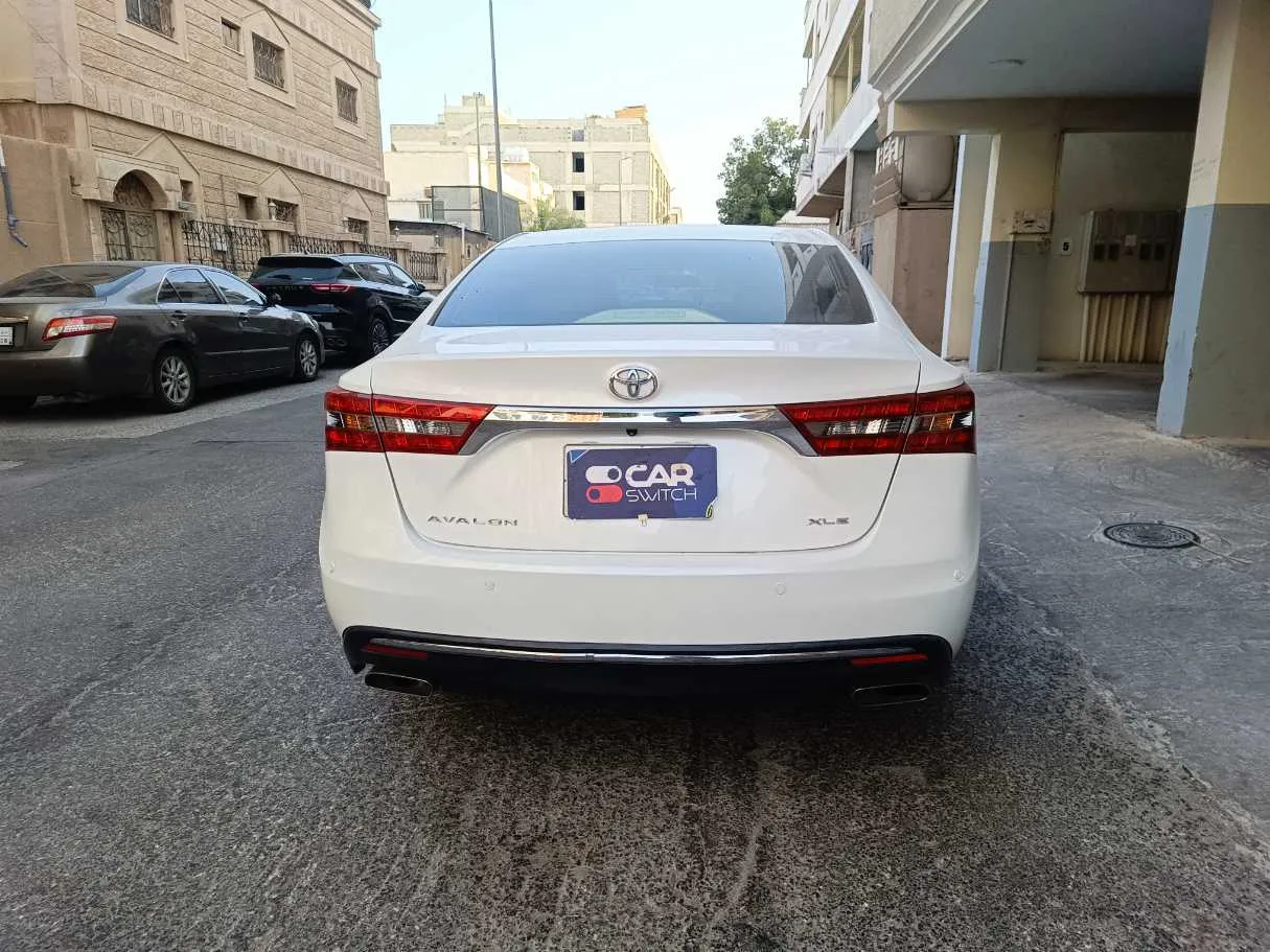 Car image 6