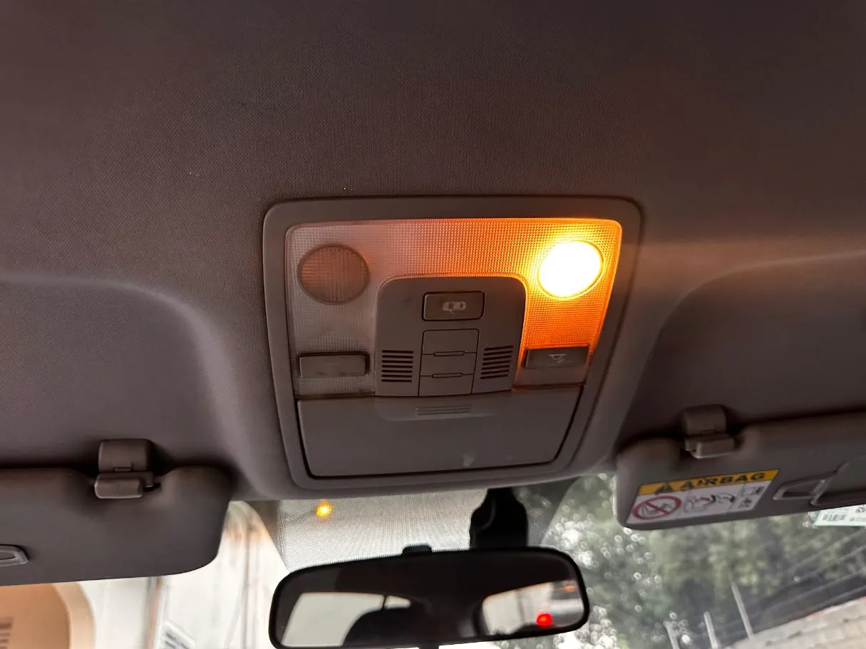 Car image 23