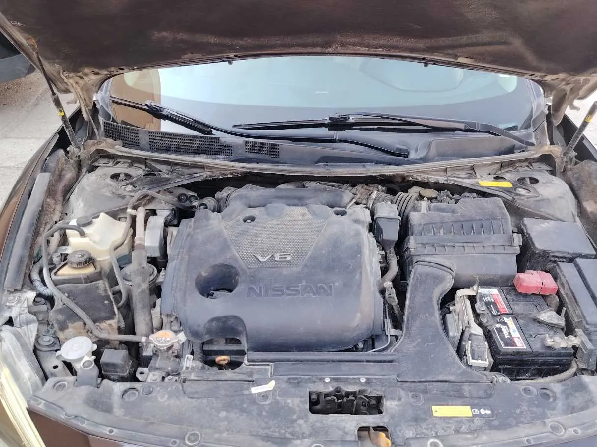 Car image 30
