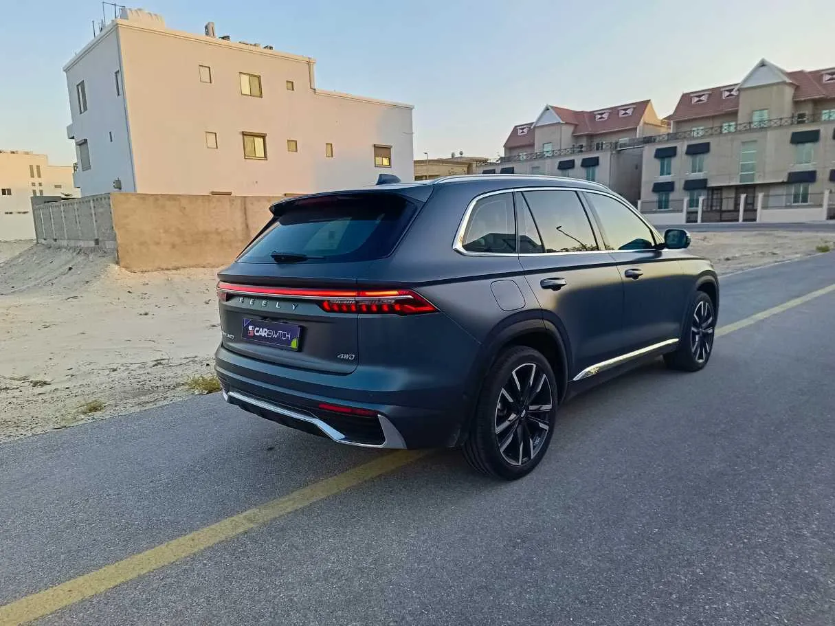 Car image 5