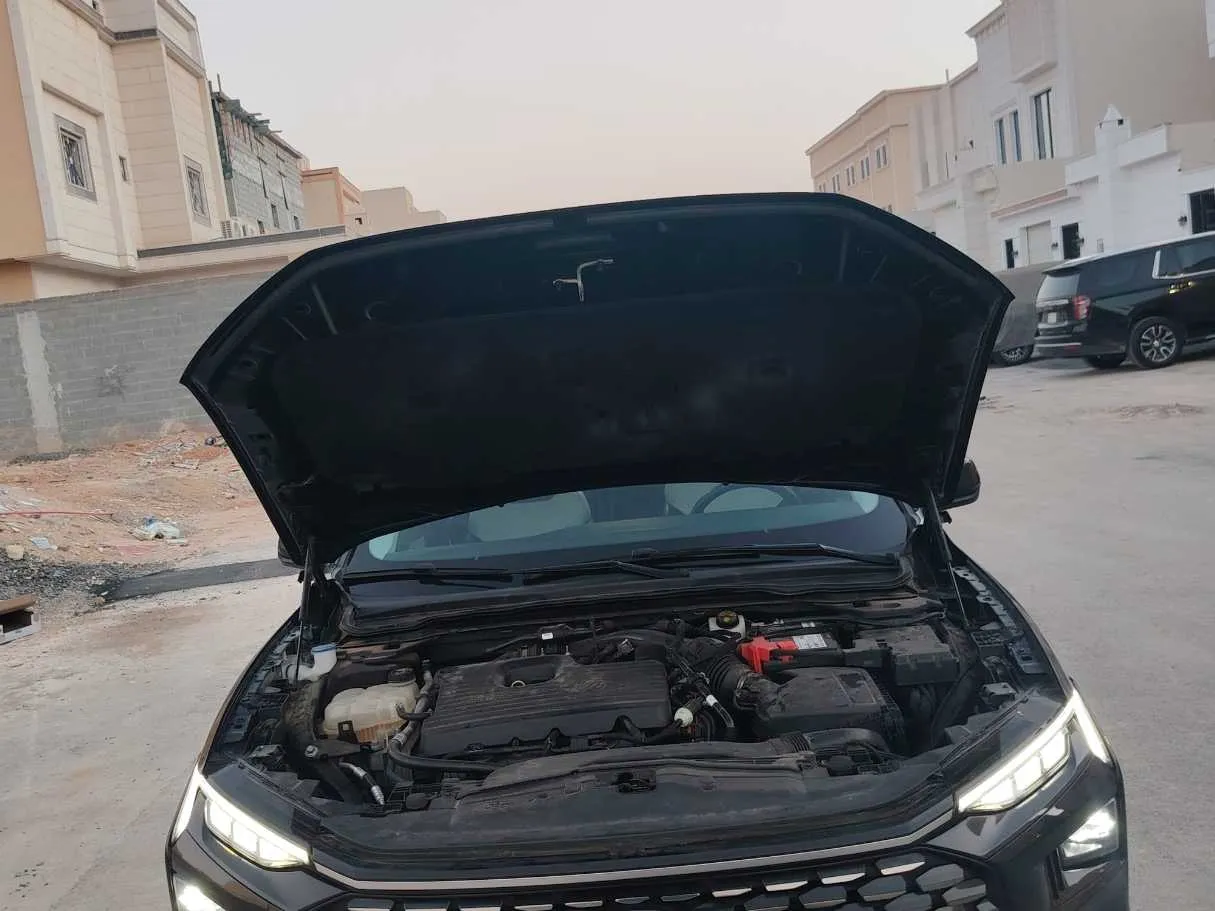 Car image 35