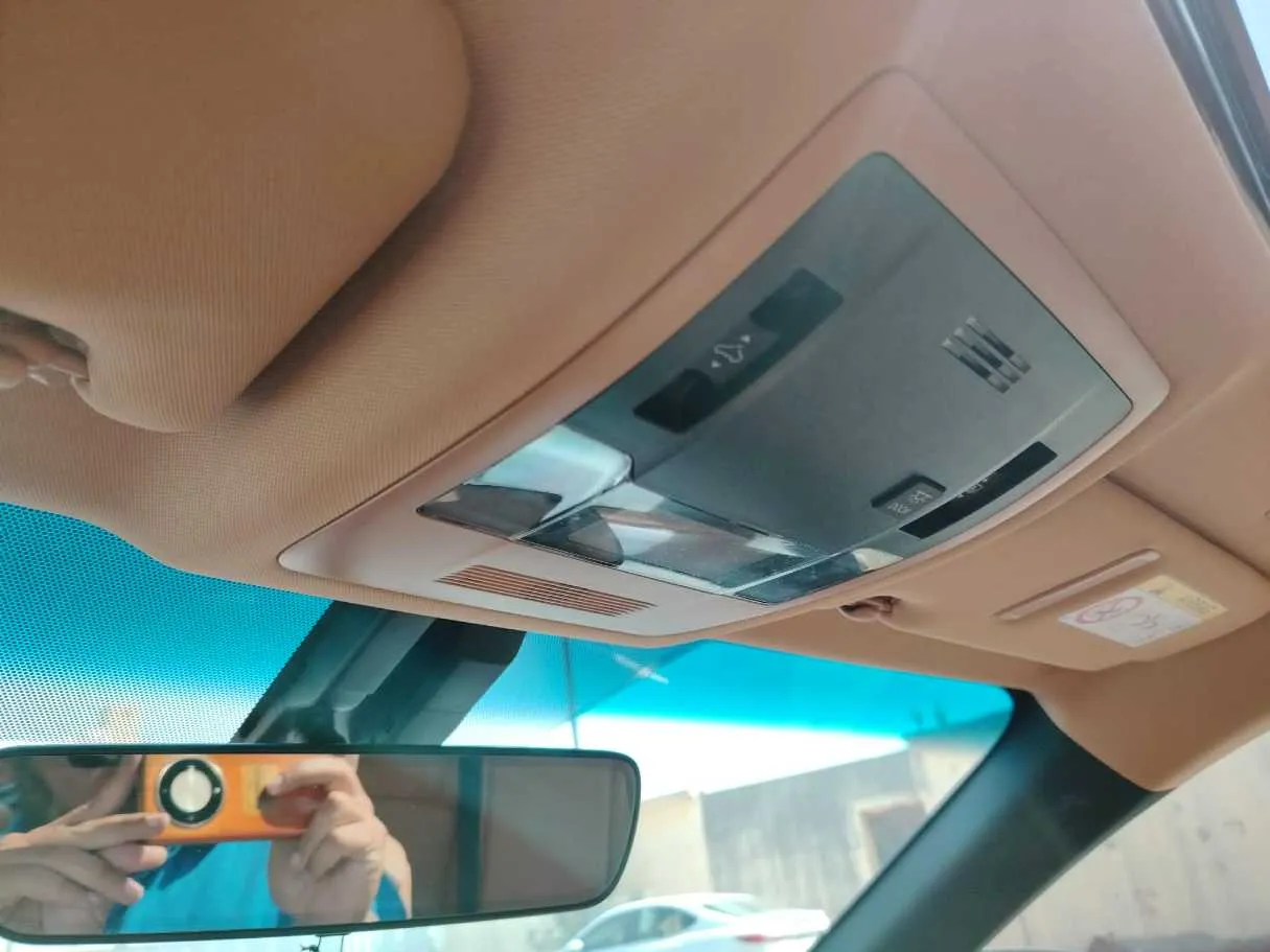 Car image 33