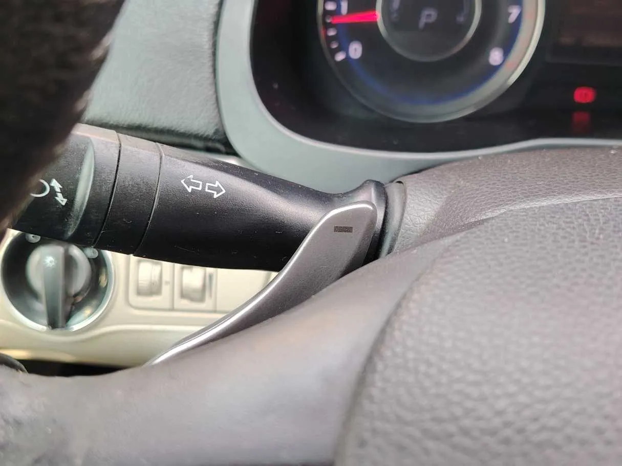 Car image 30
