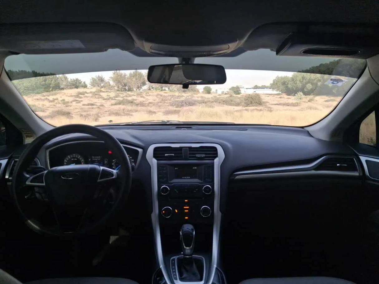 Car image 13