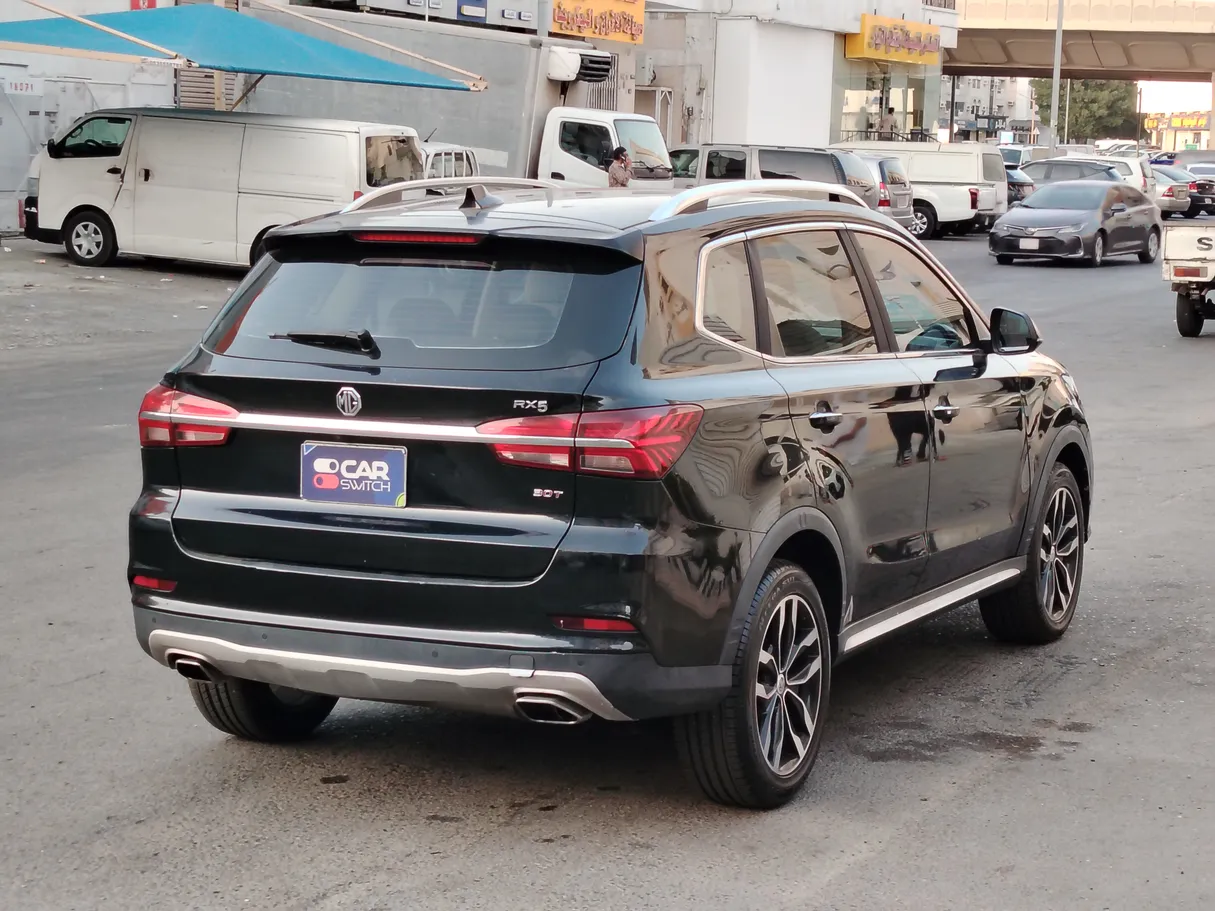 Car image 5