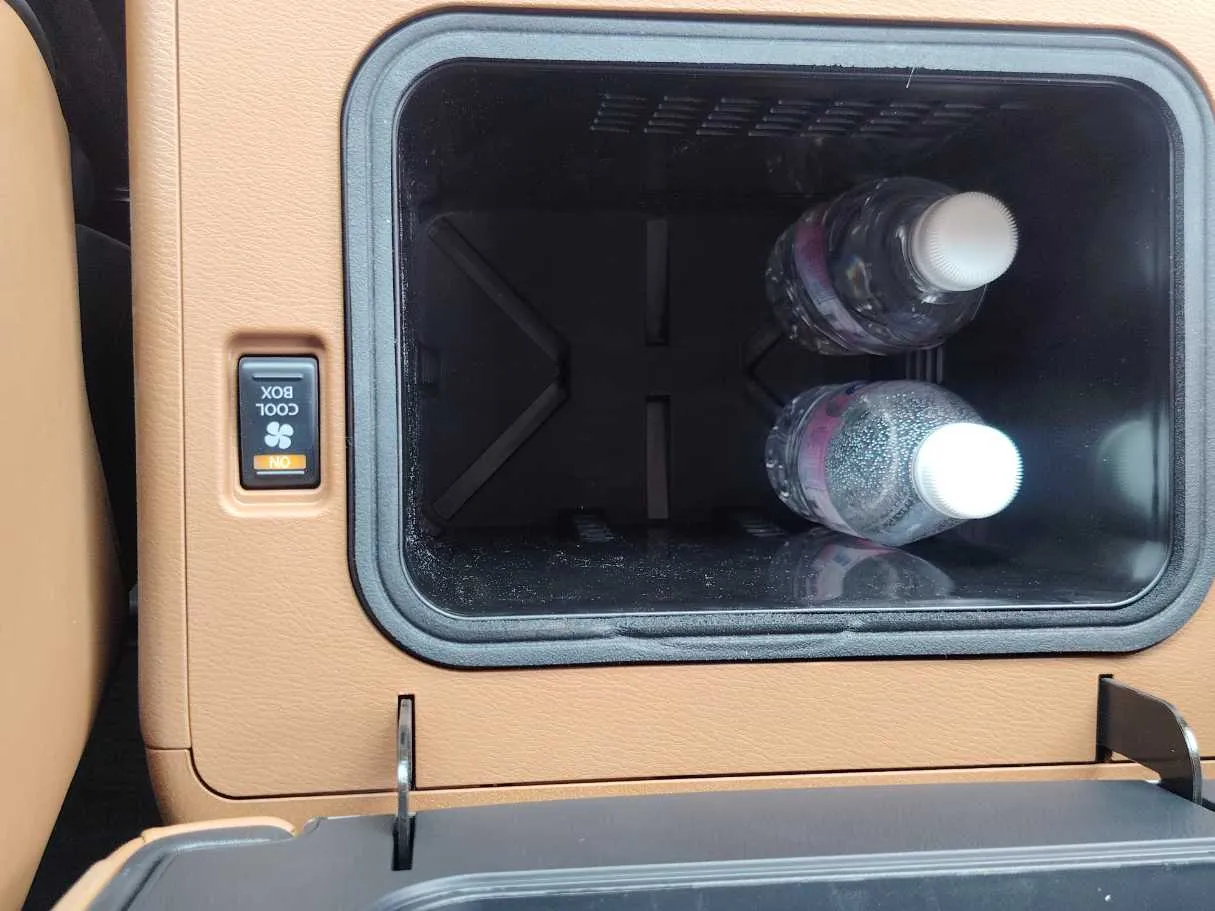 Car image 32
