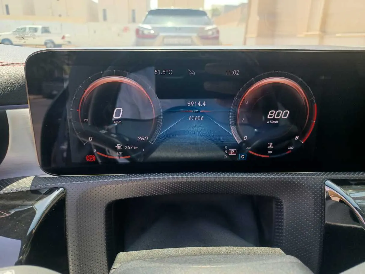 Car image 19