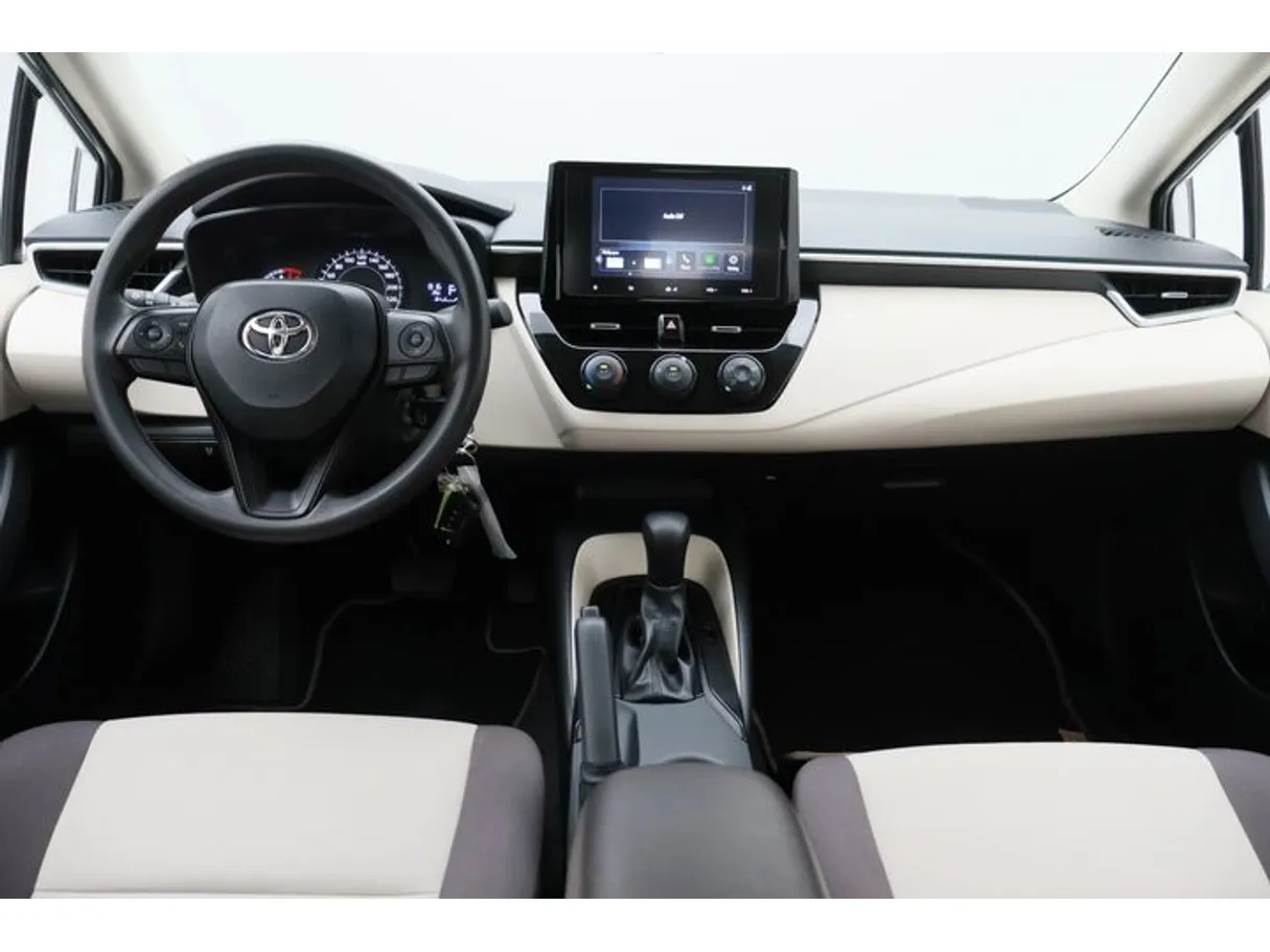 Car image 14