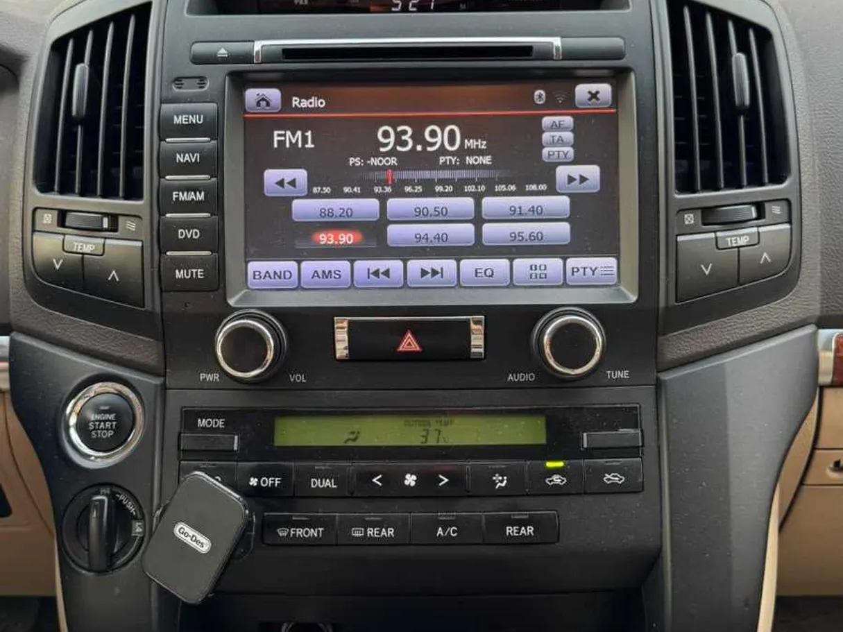 Car image 18