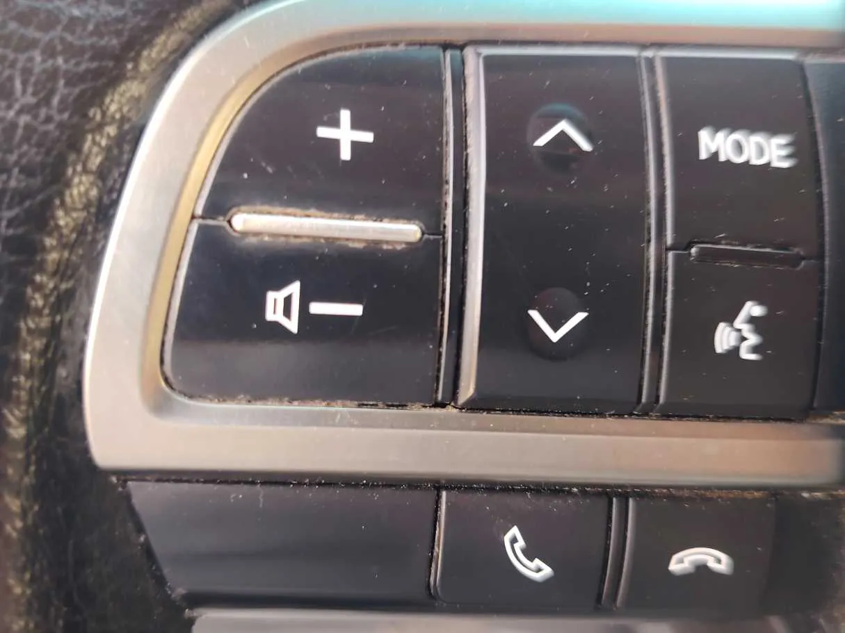 Car image 43