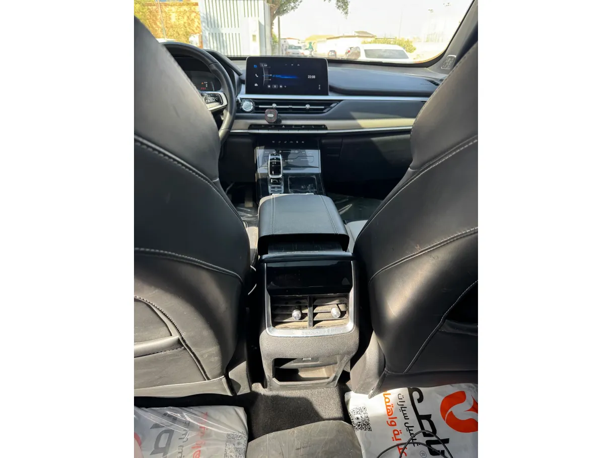 Car image 20