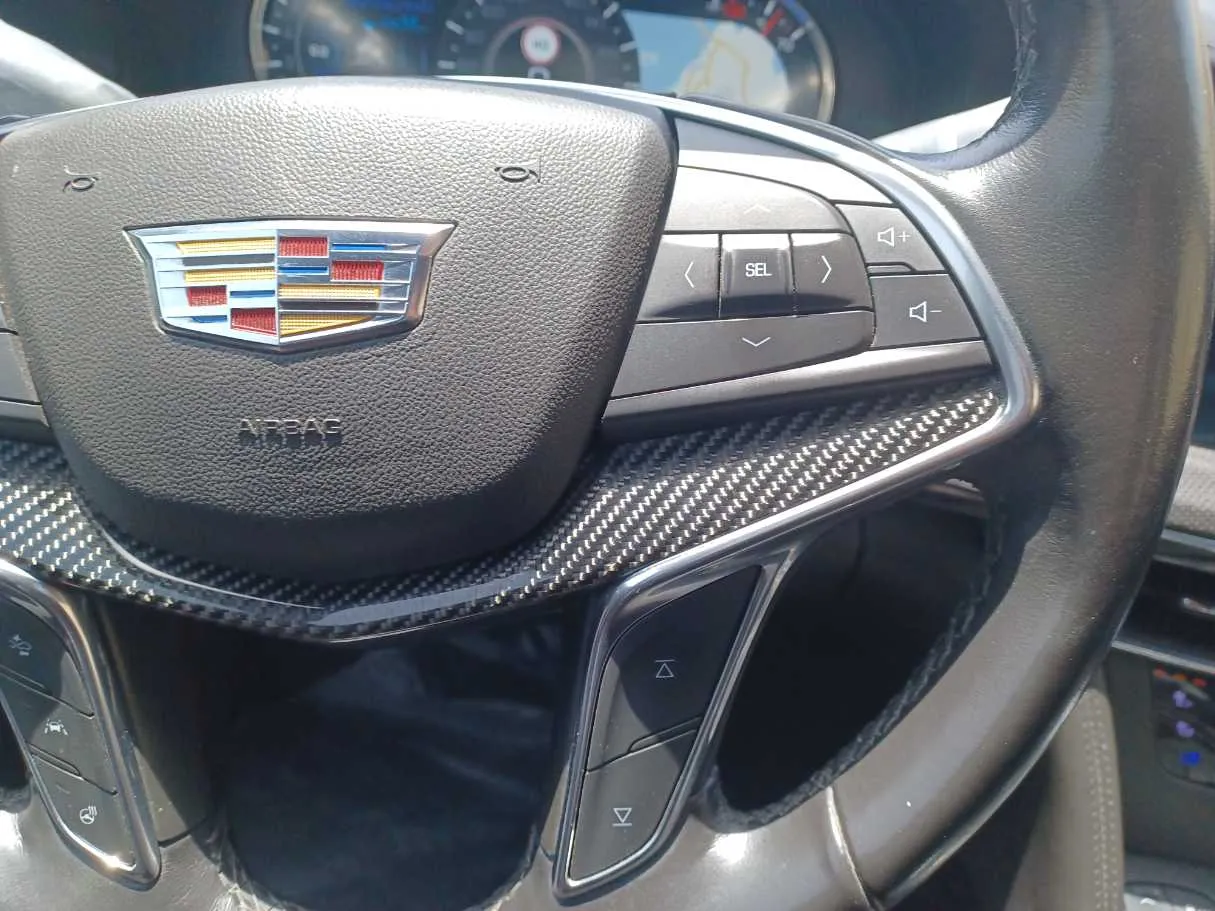 Car image 24