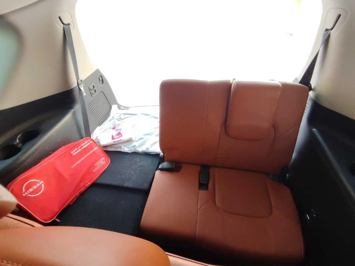 Car image 30