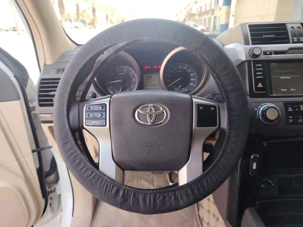 Car image 23