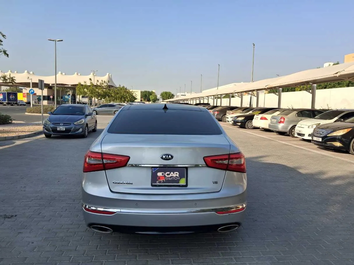 Car image 6