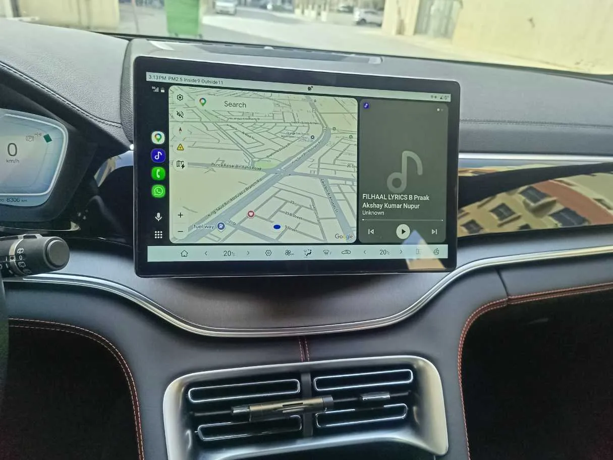 Car image 23