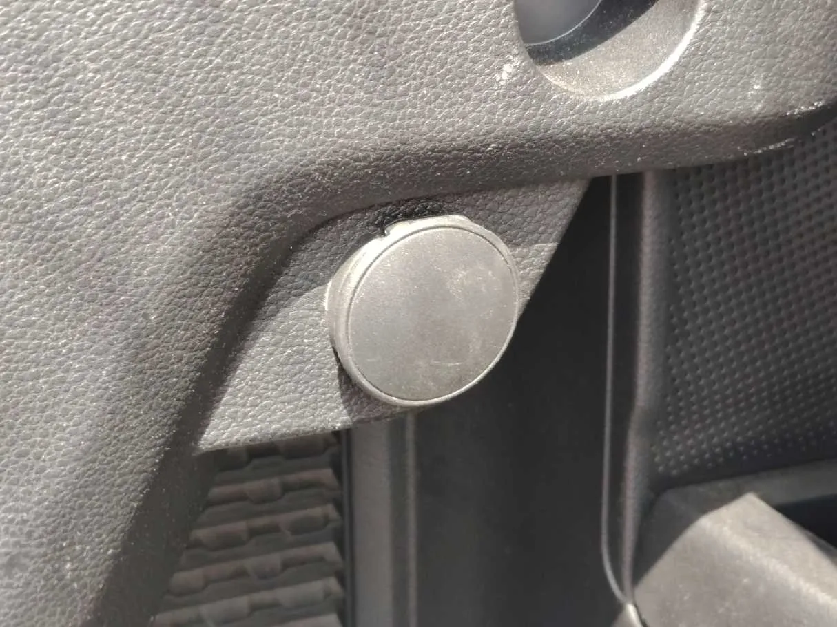 Car image 29