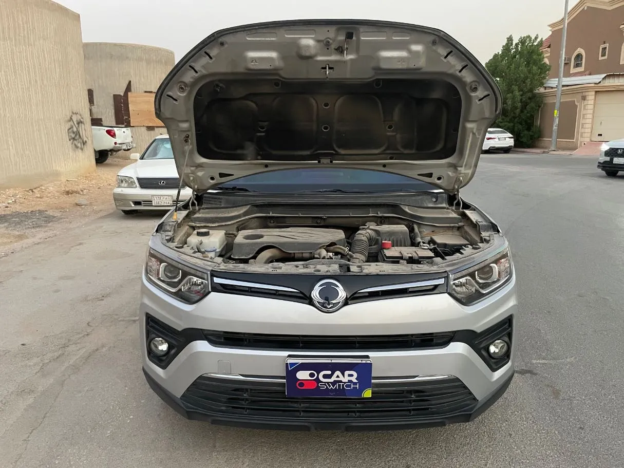 Car image 21