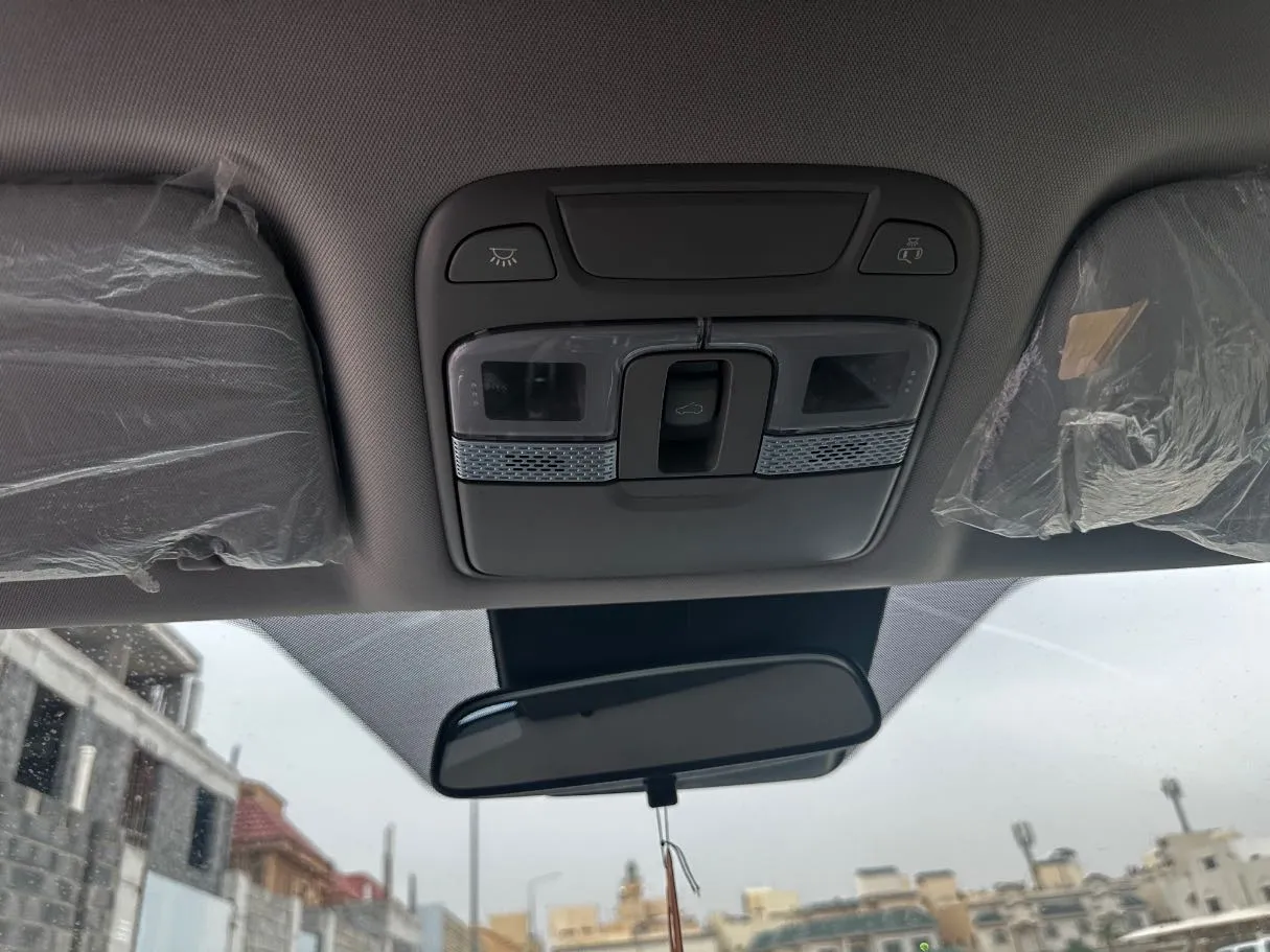 Car image 22