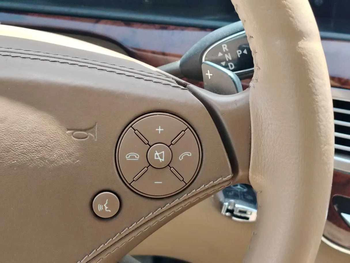 Car image 29
