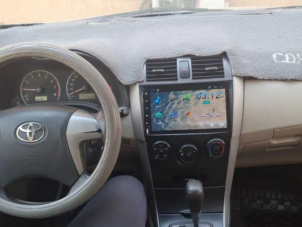 Car image 10