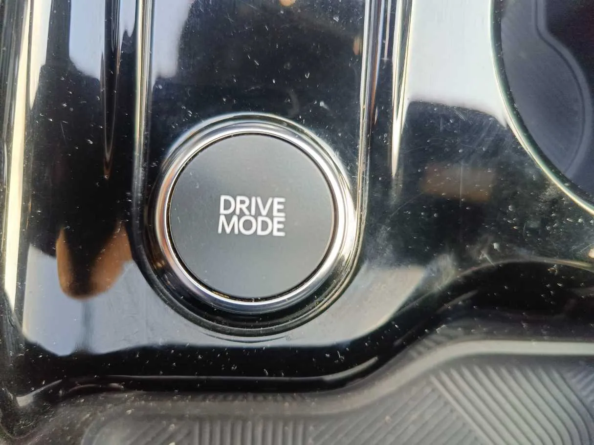 Car image 46
