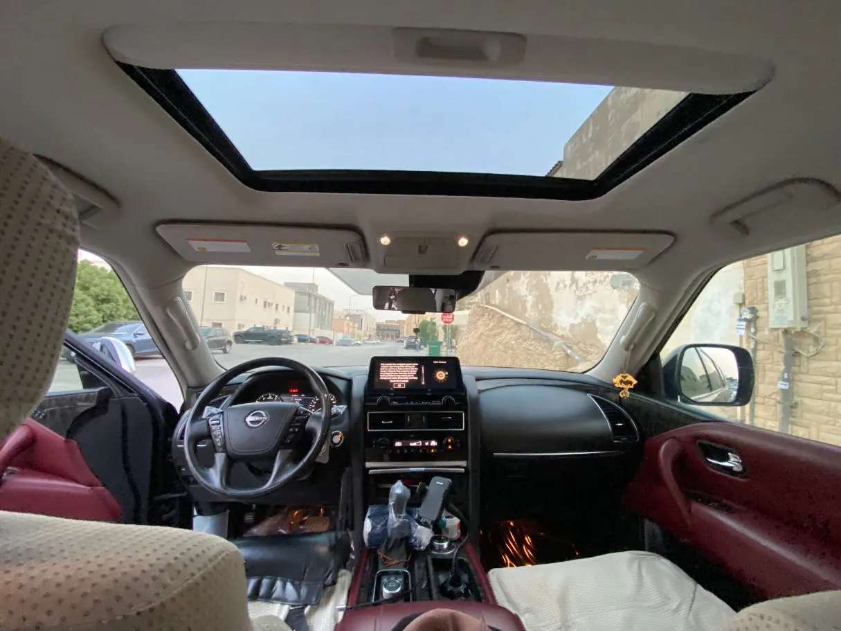 Car image 15