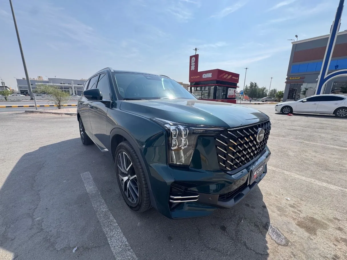 Car image 3