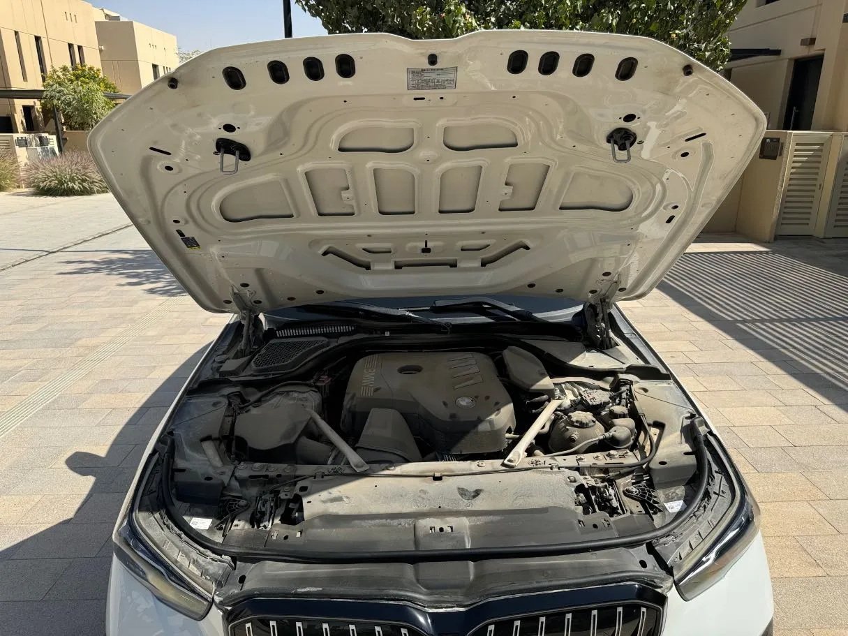 Car image 27