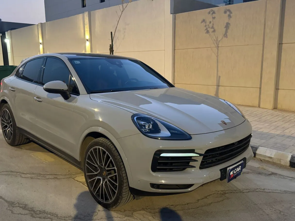 Car image 3