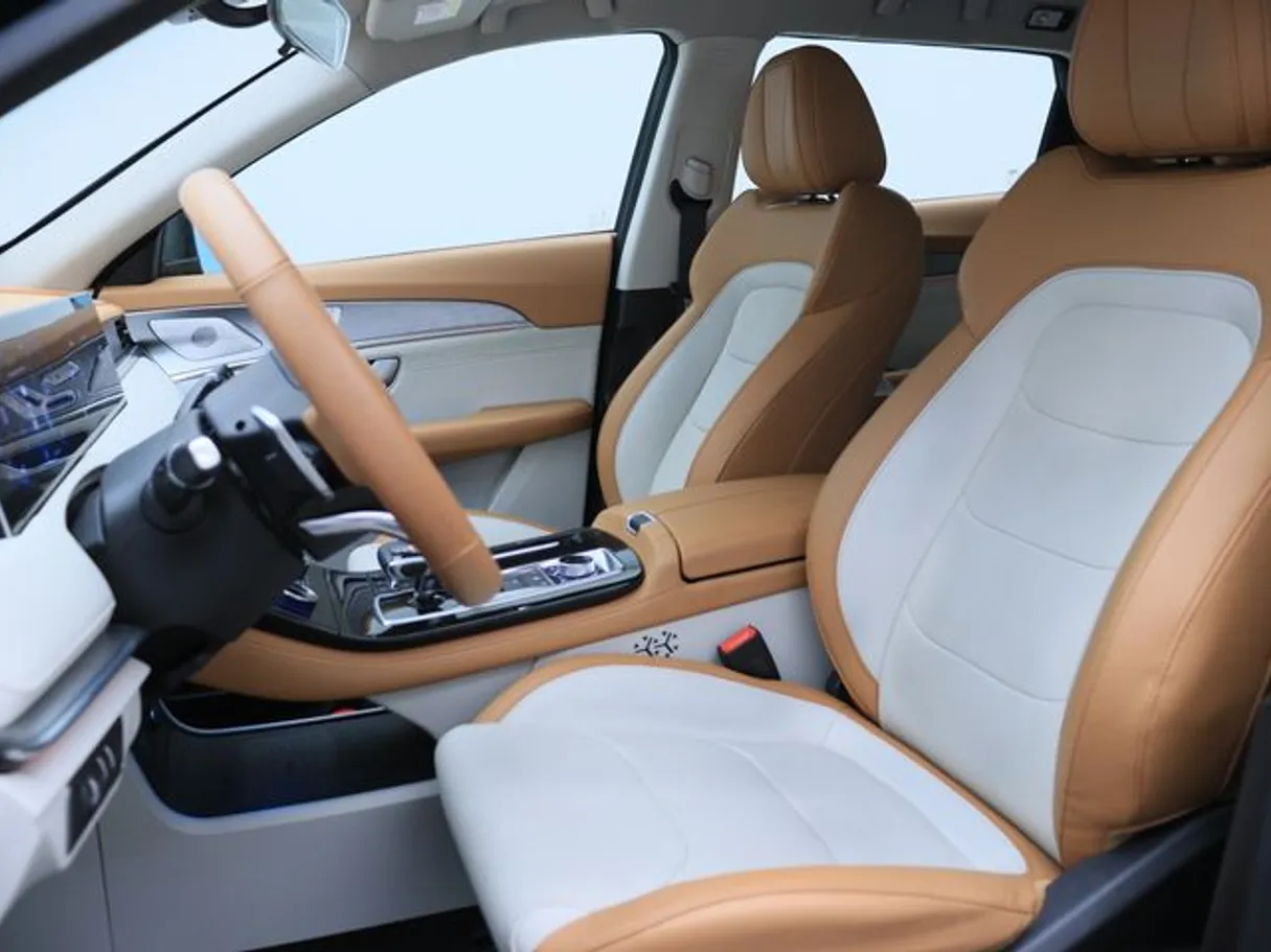Car image 8