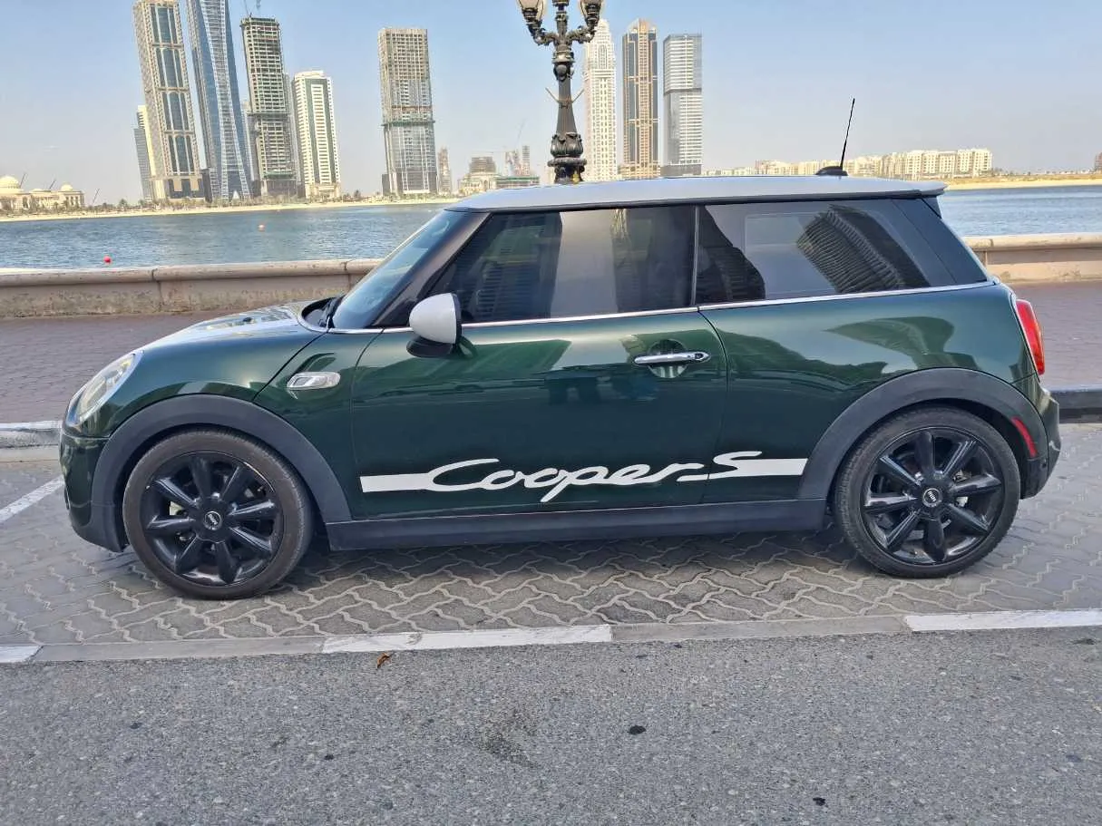 Car image 8