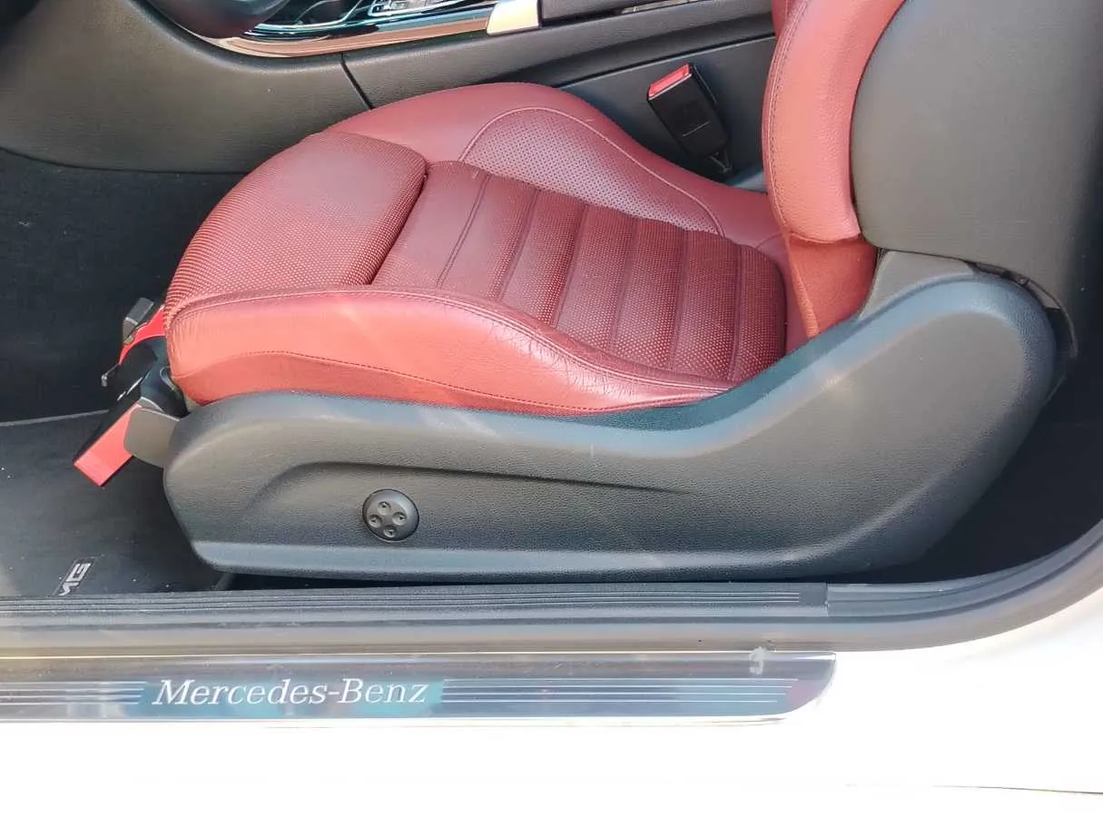 Car image 34