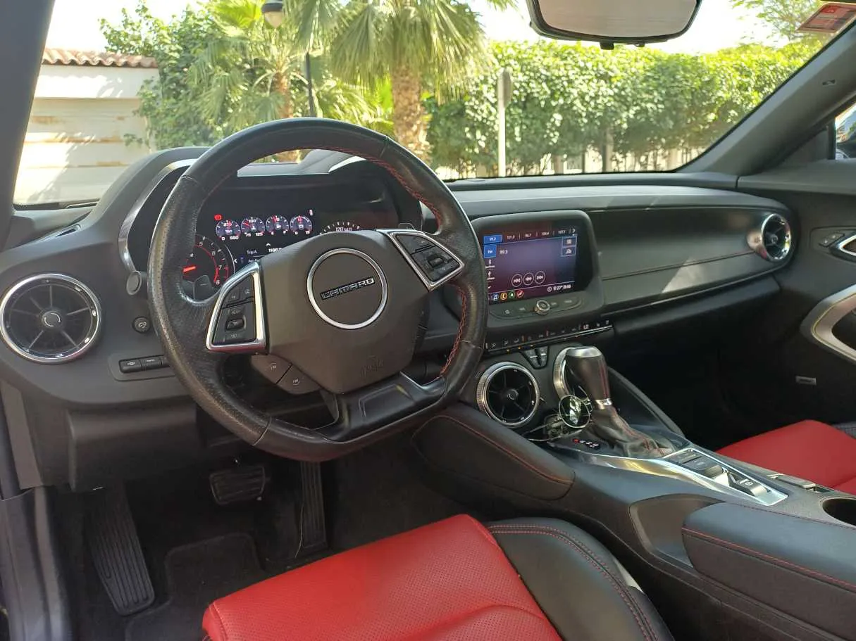Car image 11