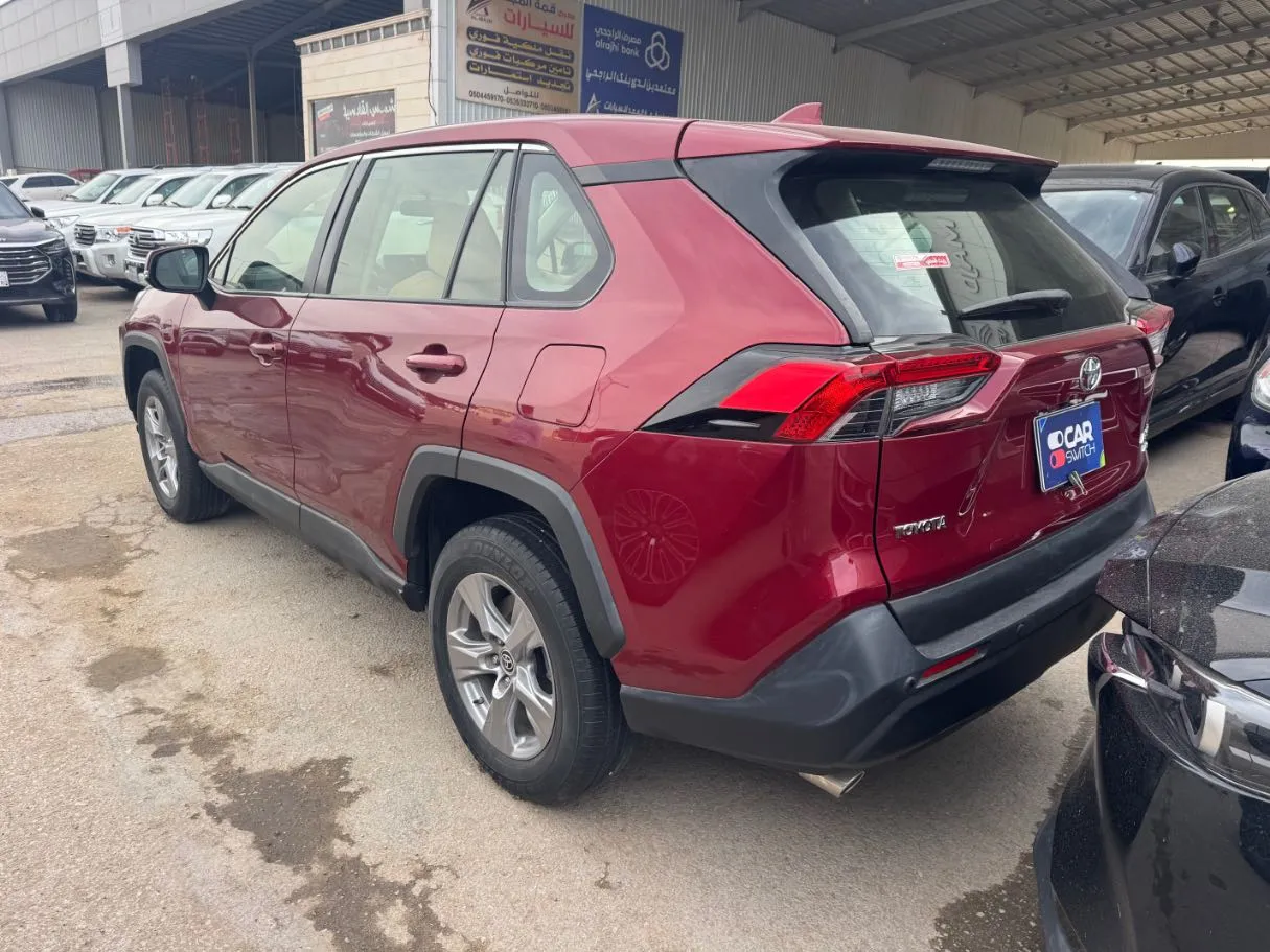 Car image 5