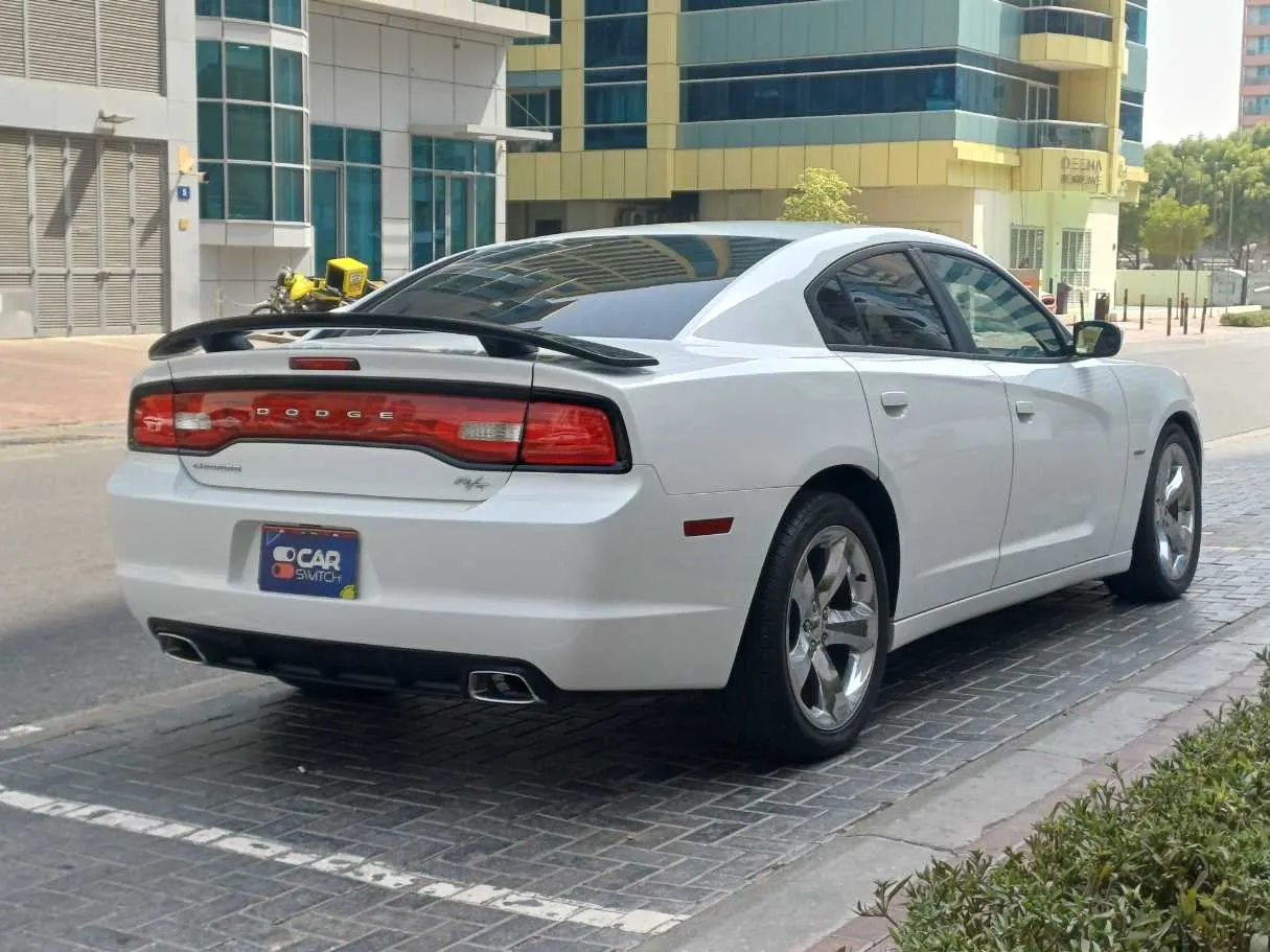 Car image 5