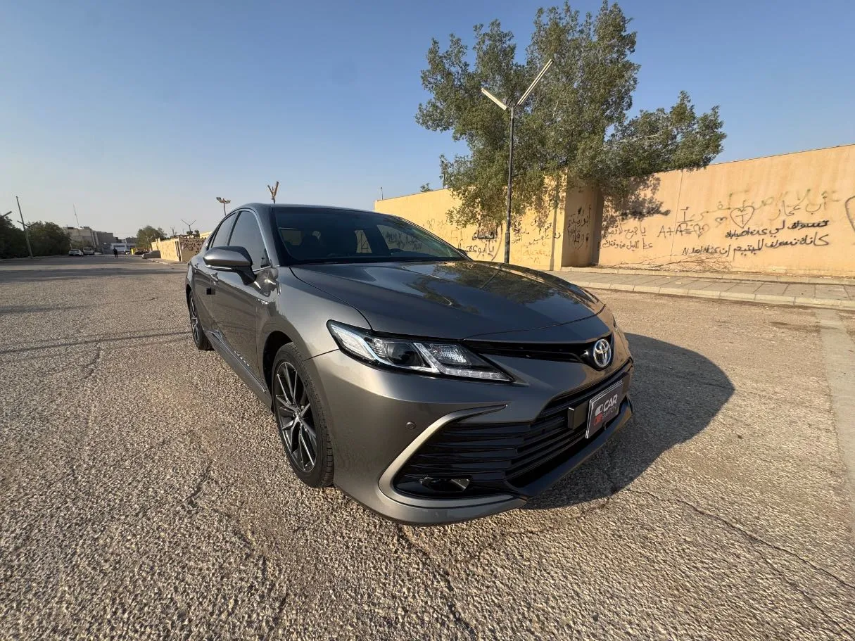 Car image 3
