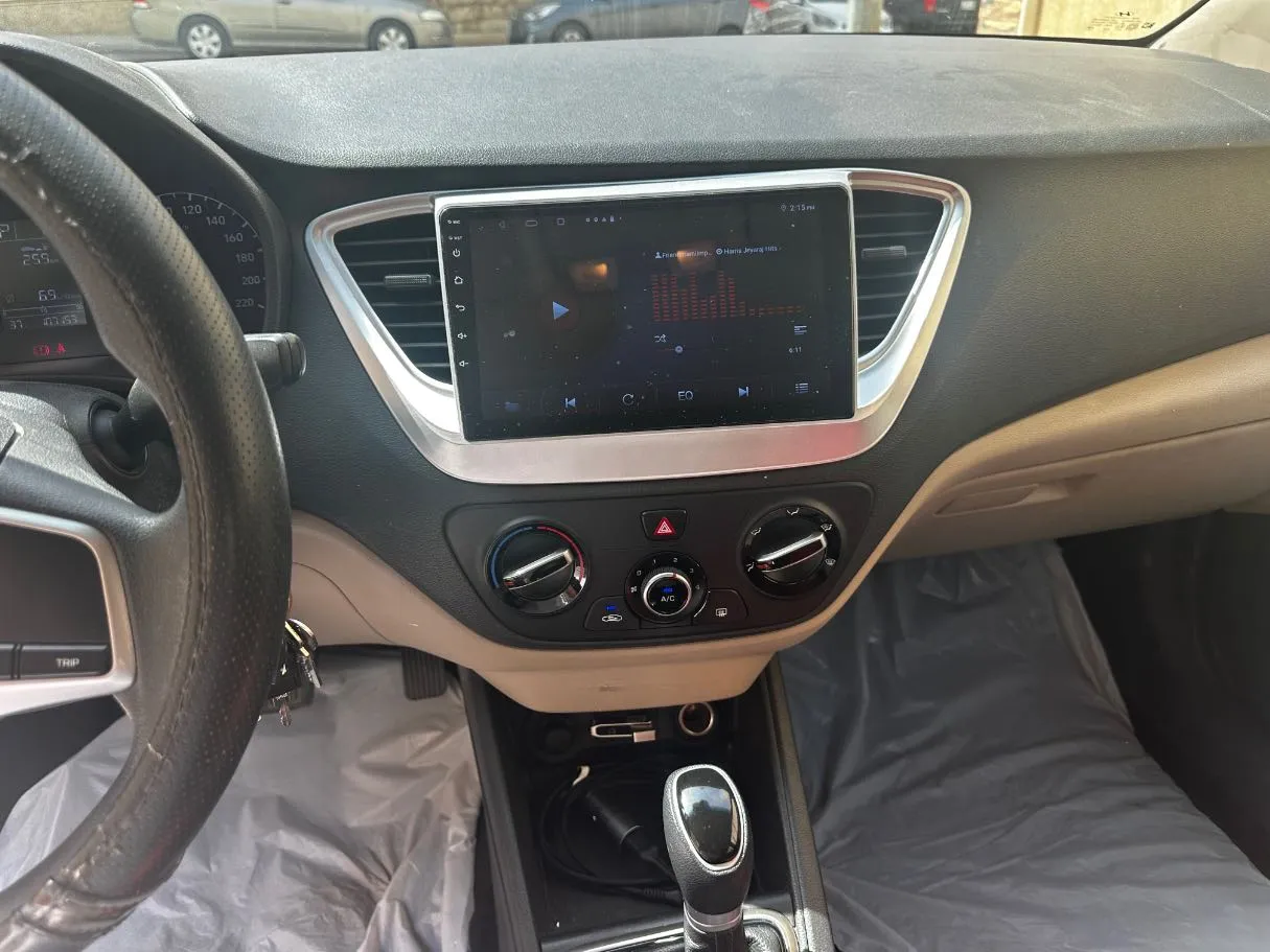 Car image 20