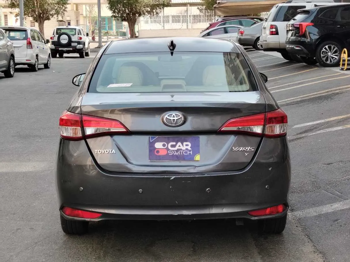Car image 6